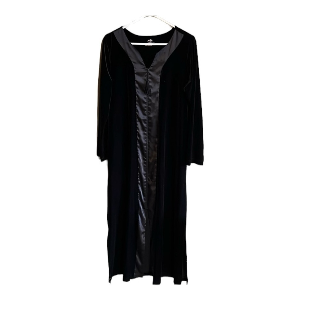 Scarlette by modern movements black velvet maxi robe women’s L